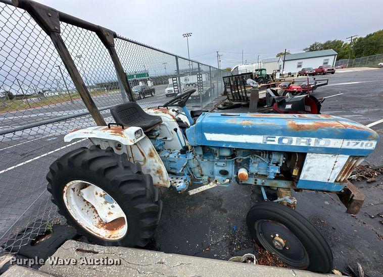 image for item EN0003 1985 Ford 1710 tractor