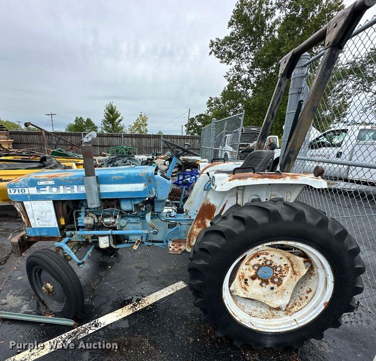 image for item EN0003 1985 Ford 1710 tractor