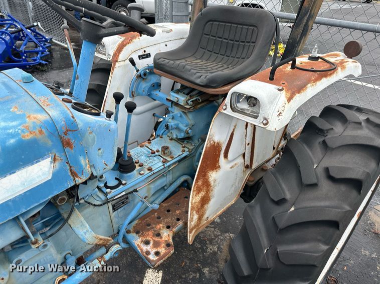 image for item EN0003 1985 Ford 1710 tractor