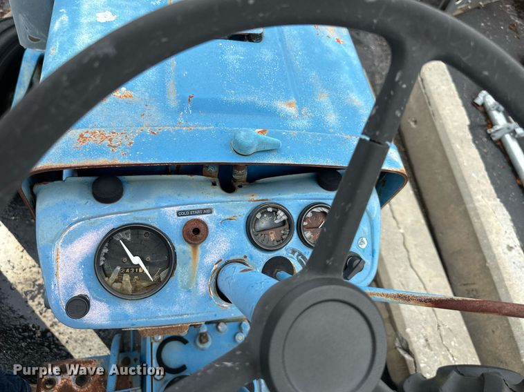 image for item EN0003 1985 Ford 1710 tractor