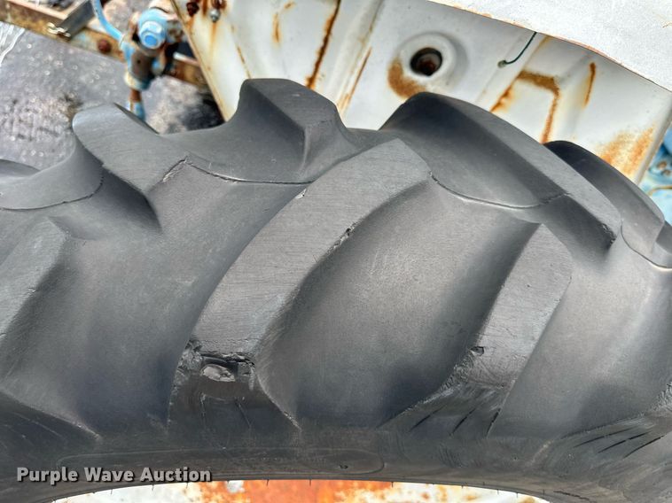 image for item EN0003 1985 Ford 1710 tractor