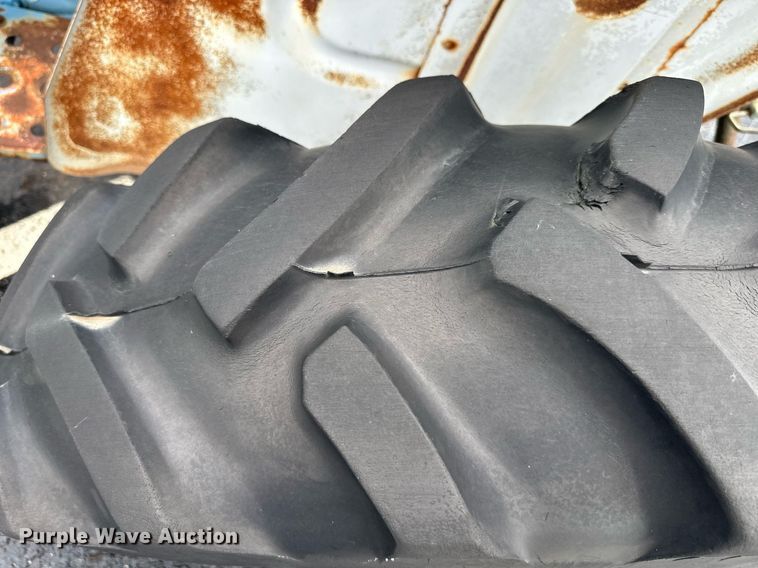 image for item EN0003 1985 Ford 1710 tractor