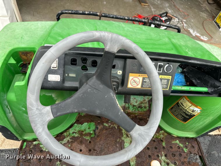 image for item EN0005 2006 John Deere  Gator  utility vehicle