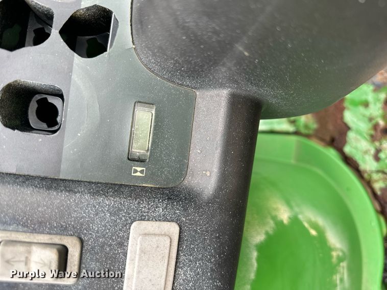 image for item EN0005 2006 John Deere  Gator  utility vehicle