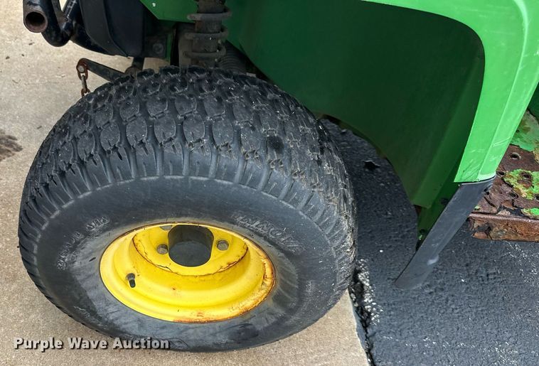 image for item EN0005 2006 John Deere  Gator  utility vehicle