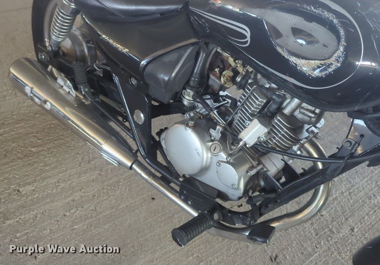 image for item EQ2122 2005 Kawasaki Eliminator motorcycle