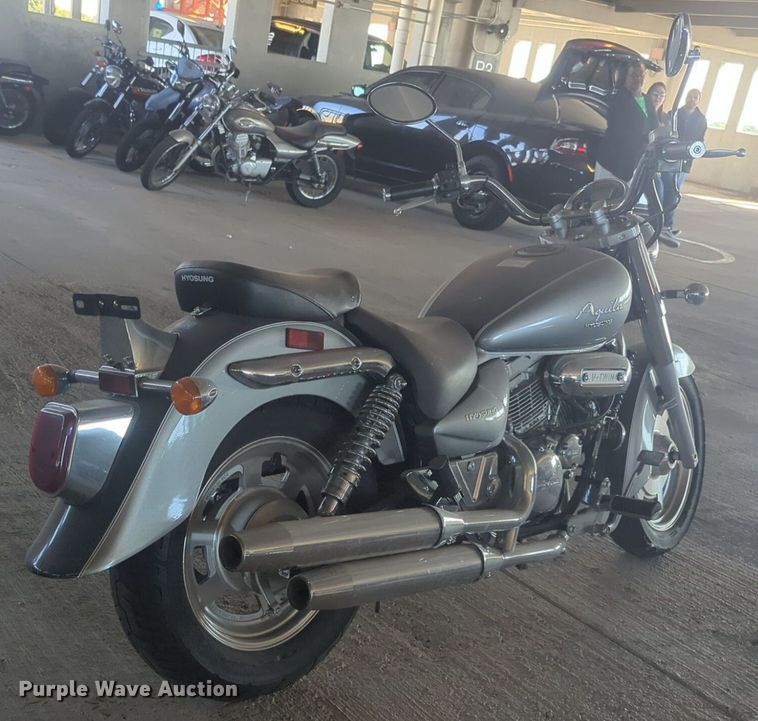 image for item EQ2123 2009 Hyosung Aquila motorcycle