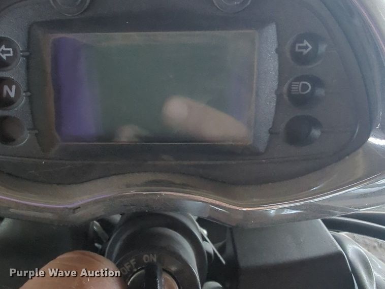 image for item EQ2123 2009 Hyosung Aquila motorcycle