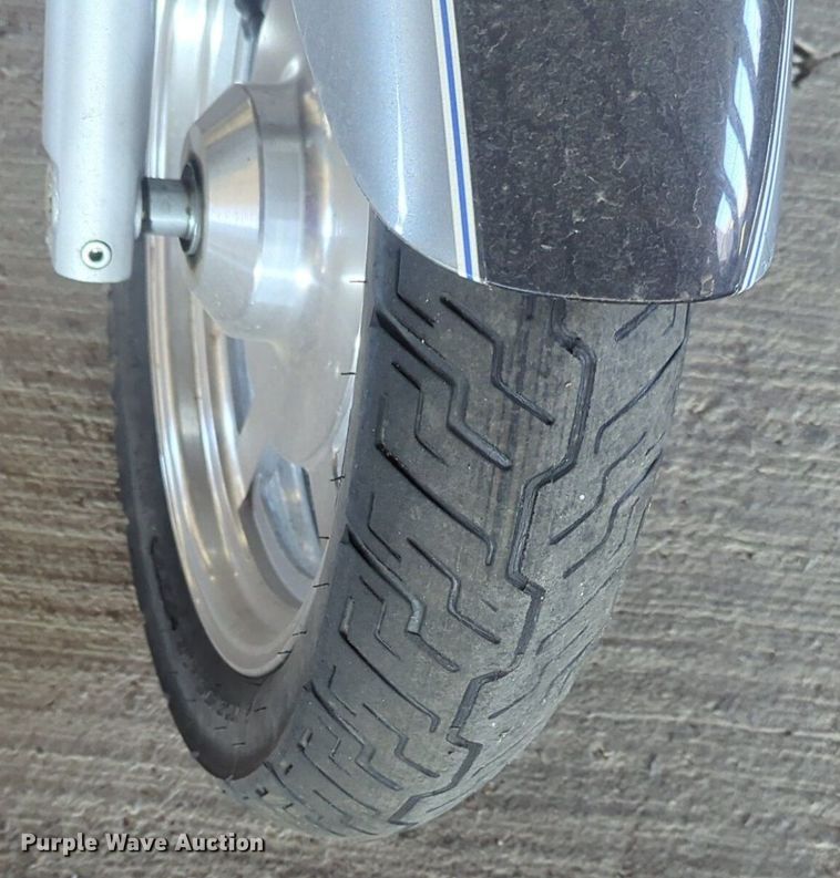 image for item EQ2123 2009 Hyosung Aquila motorcycle