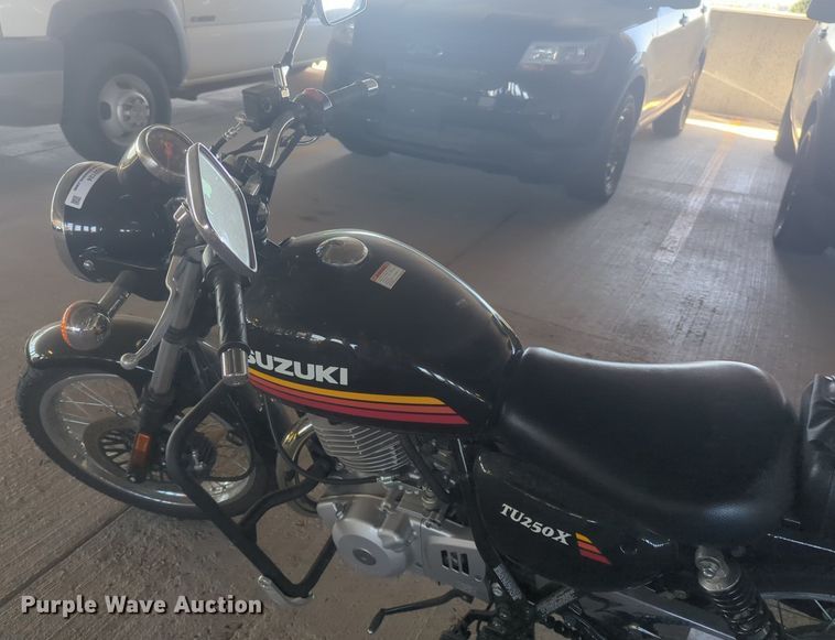 image for item EQ2124 2018 Suzuki TU250X motorcycle