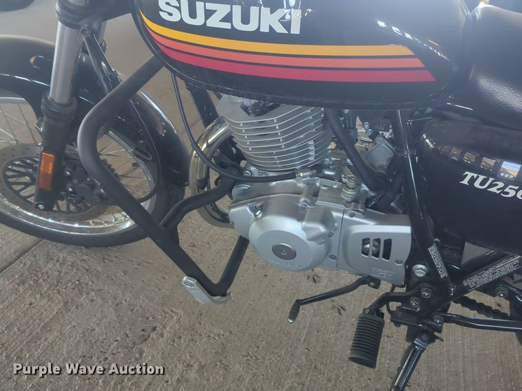 image for item EQ2124 2018 Suzuki TU250X motorcycle