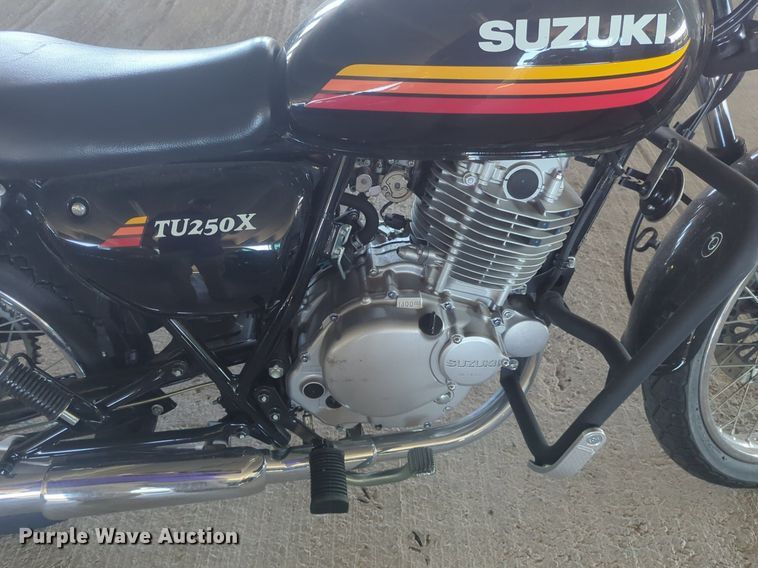 image for item EQ2124 2018 Suzuki TU250X motorcycle
