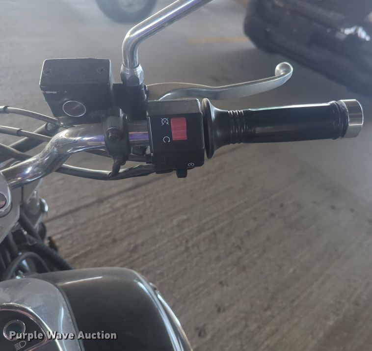 image for item EQ2127 2005 Kawsaki Eliminator motorcycle