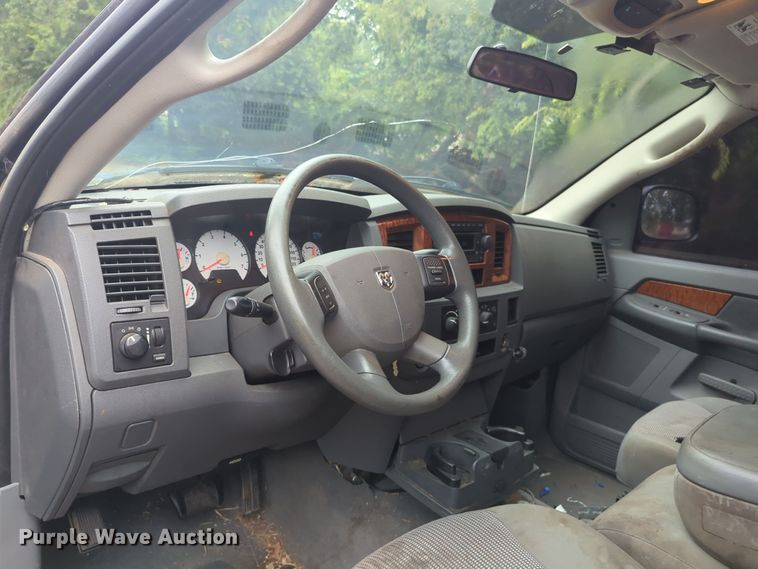 image for item EQ2204 2006 Dodge Ram 1500 Quad Cab pickup truck