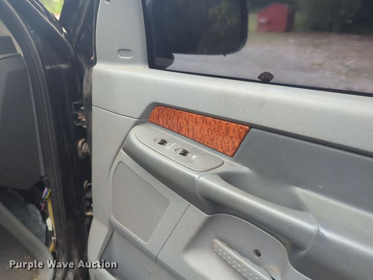 image for item EQ2204 2006 Dodge Ram 1500 Quad Cab pickup truck