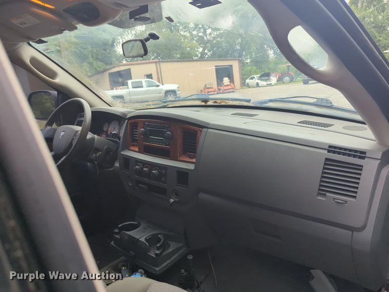 image for item EQ2204 2006 Dodge Ram 1500 Quad Cab pickup truck