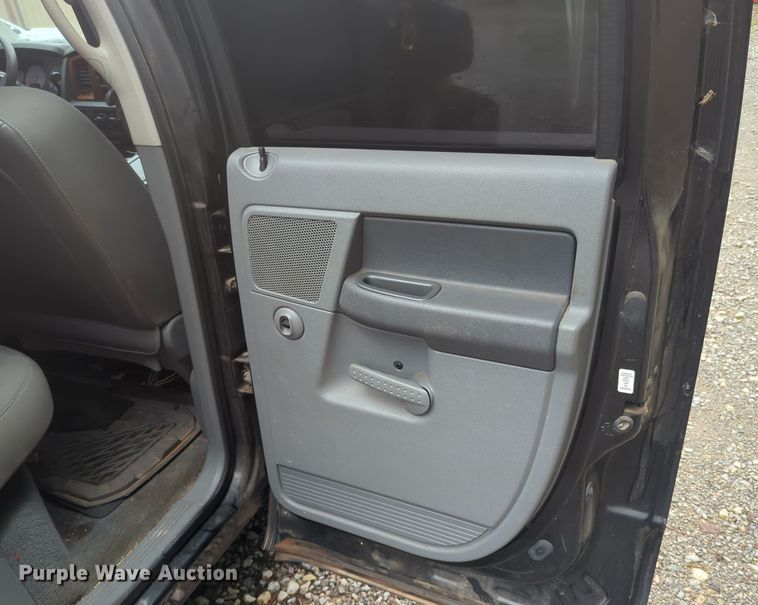 image for item EQ2204 2006 Dodge Ram 1500 Quad Cab pickup truck