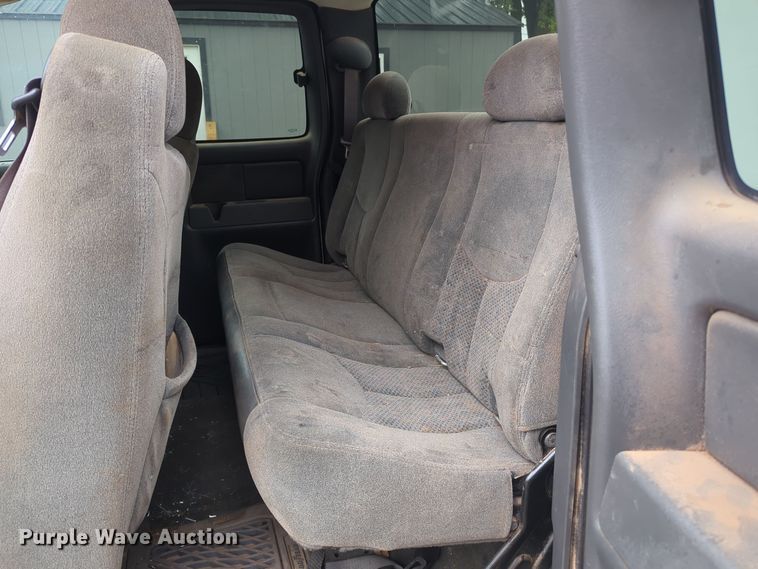 image for item EQ2207 2005 Chevrolet Silverado 1500 Ext. Cab pickup truck