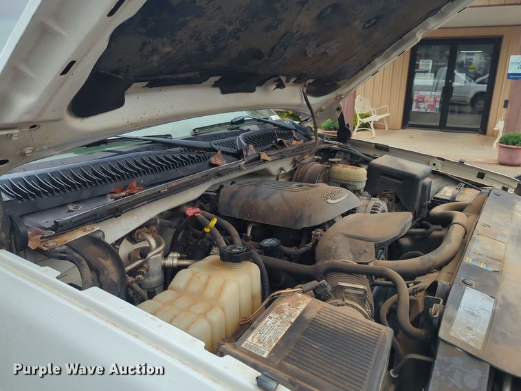 image for item EQ2207 2005 Chevrolet Silverado 1500 Ext. Cab pickup truck