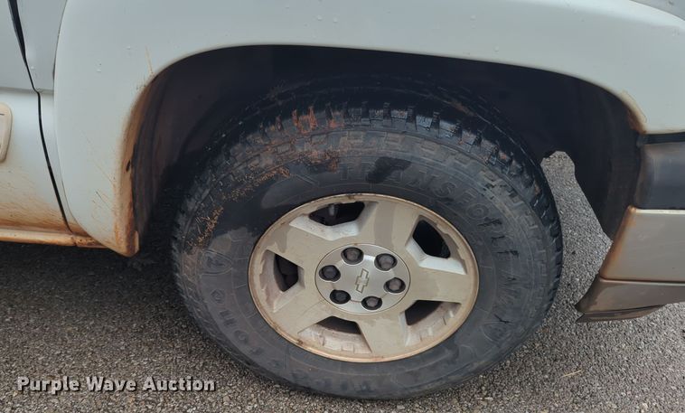 image for item EQ2207 2005 Chevrolet Silverado 1500 Ext. Cab pickup truck