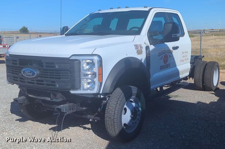 image for item EQ2213 2023 Ford  F550 truck cab and chassis
