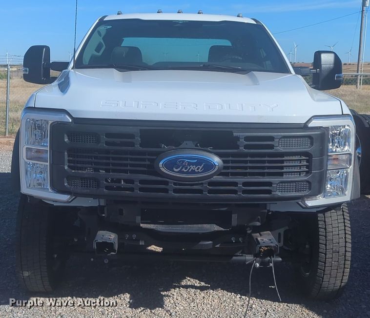 image for item EQ2213 2023 Ford  F550 truck cab and chassis