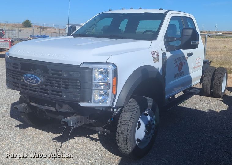 image for item EQ2213 2023 Ford  F550 truck cab and chassis