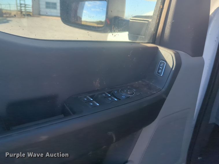 image for item EQ2213 2023 Ford  F550 truck cab and chassis