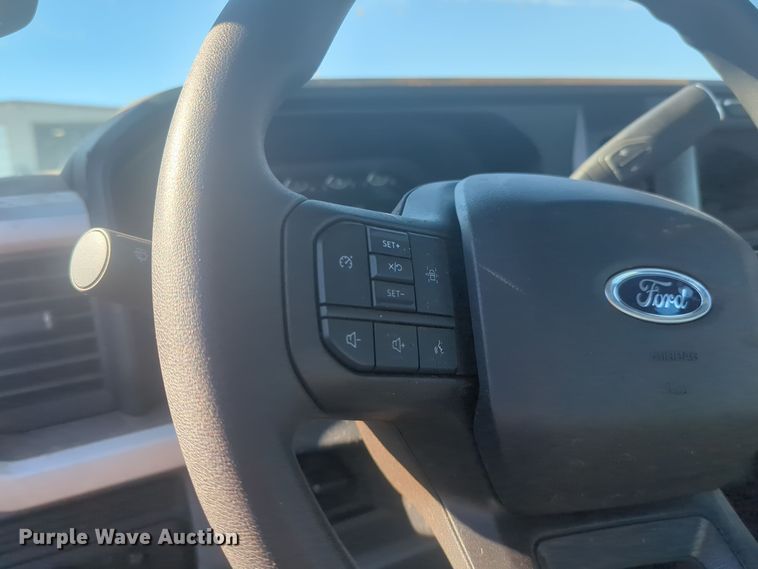 image for item EQ2213 2023 Ford  F550 truck cab and chassis