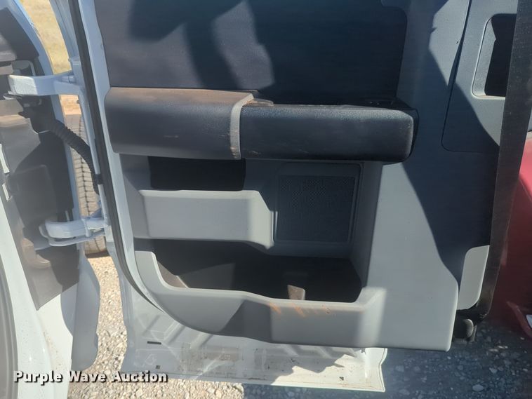 image for item EQ2213 2023 Ford  F550 truck cab and chassis