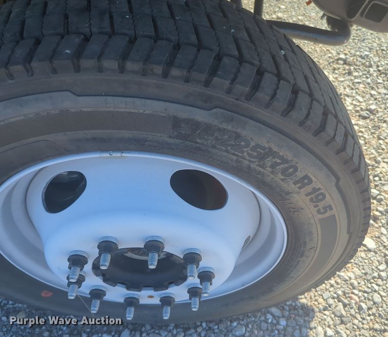 image for item EQ2213 2023 Ford  F550 truck cab and chassis