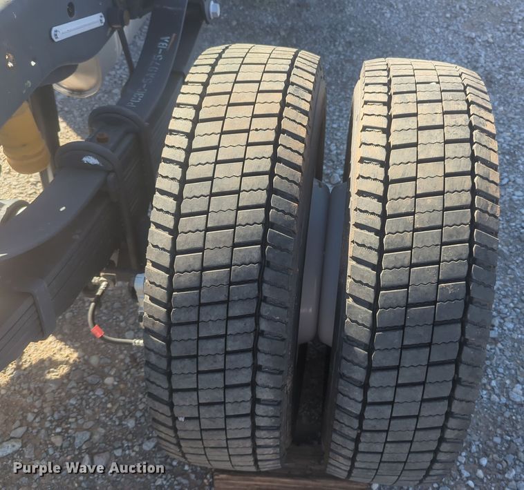 image for item EQ2213 2023 Ford  F550 truck cab and chassis