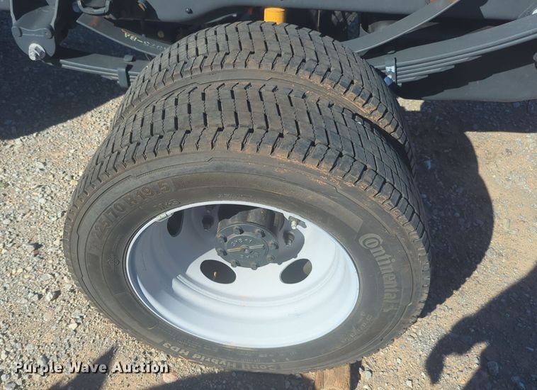 image for item EQ2213 2023 Ford  F550 truck cab and chassis