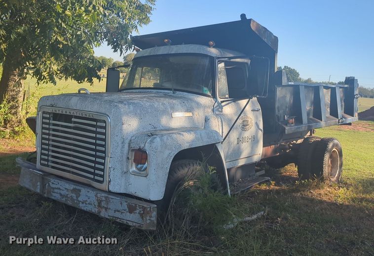 image for item EQ2270 1977 International Harvester Loadstar 1600  dump truck