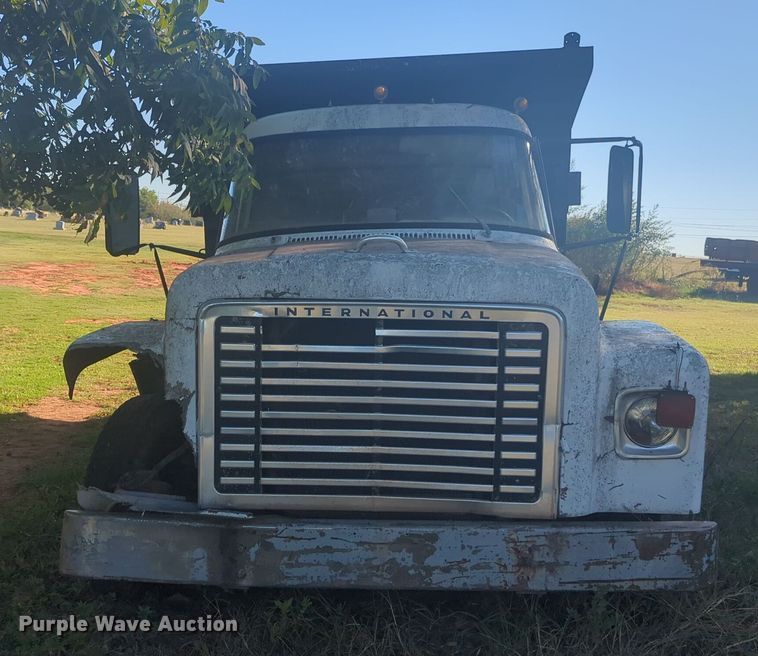 image for item EQ2270 1977 International Harvester Loadstar 1600  dump truck