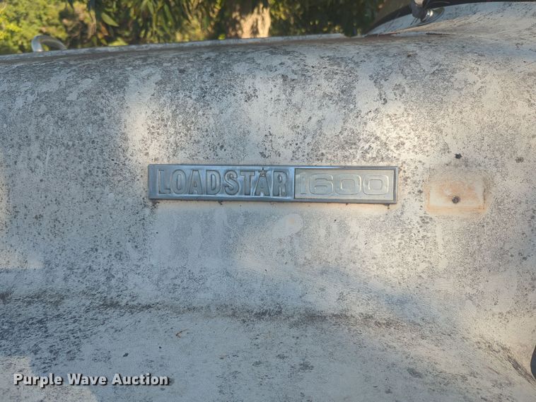 image for item EQ2270 1977 International Harvester Loadstar 1600  dump truck