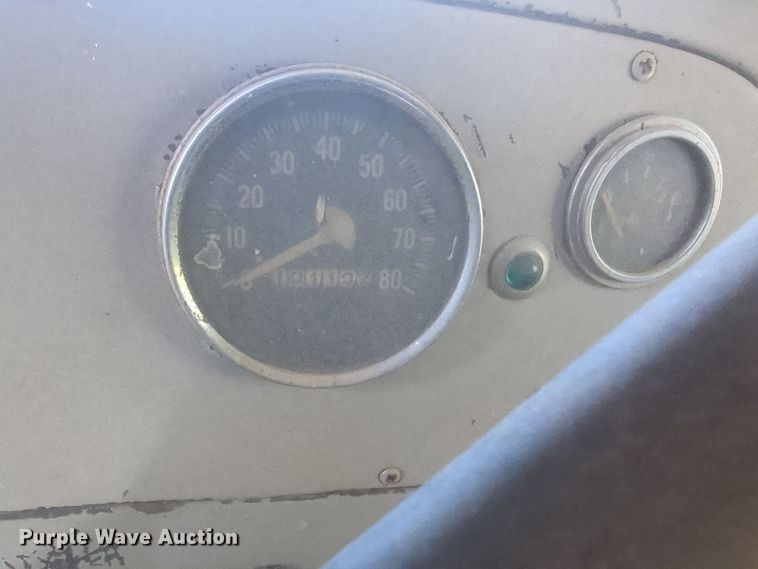 image for item EQ2270 1977 International Harvester Loadstar 1600  dump truck