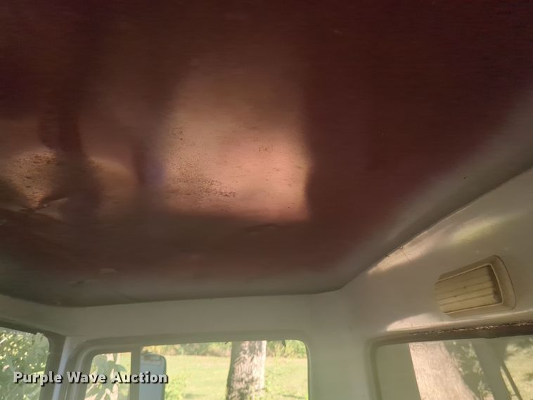 image for item EQ2270 1977 International Harvester Loadstar 1600  dump truck