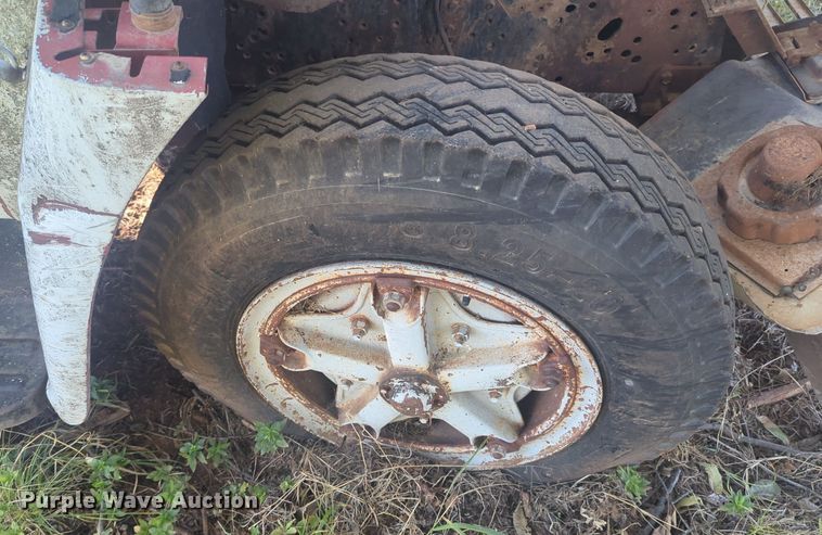 image for item EQ2270 1977 International Harvester Loadstar 1600  dump truck