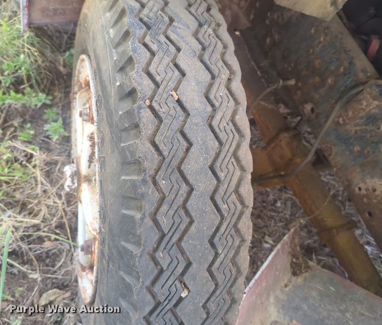 image for item EQ2270 1977 International Harvester Loadstar 1600  dump truck