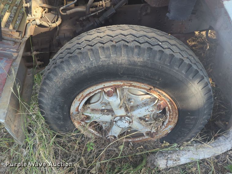 image for item EQ2270 1977 International Harvester Loadstar 1600  dump truck