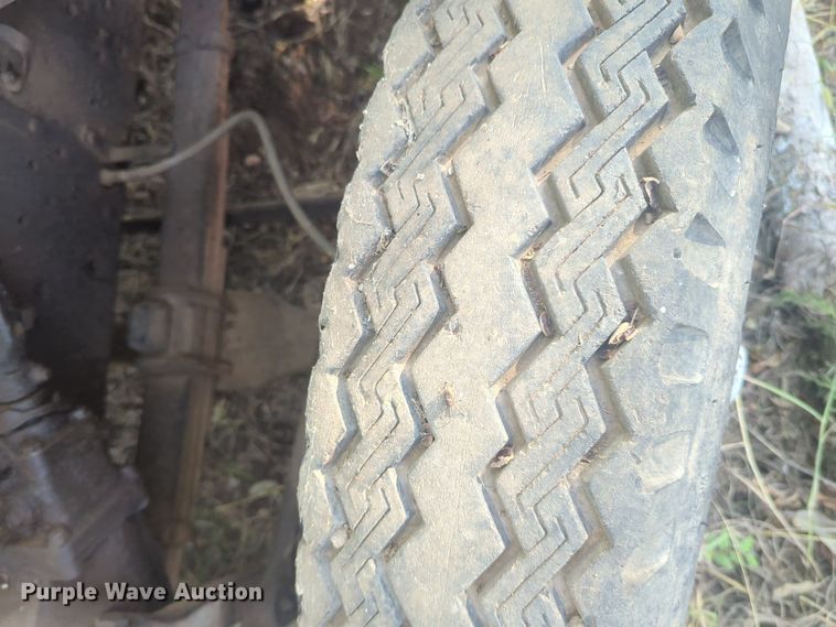 image for item EQ2270 1977 International Harvester Loadstar 1600  dump truck