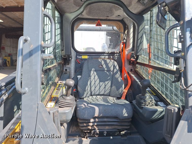 image for item EQ2299 2021 John Deere 333G tracked skid steer loader