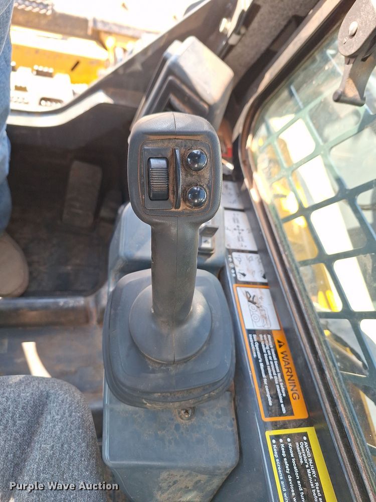 image for item EQ2299 2021 John Deere 333G tracked skid steer loader