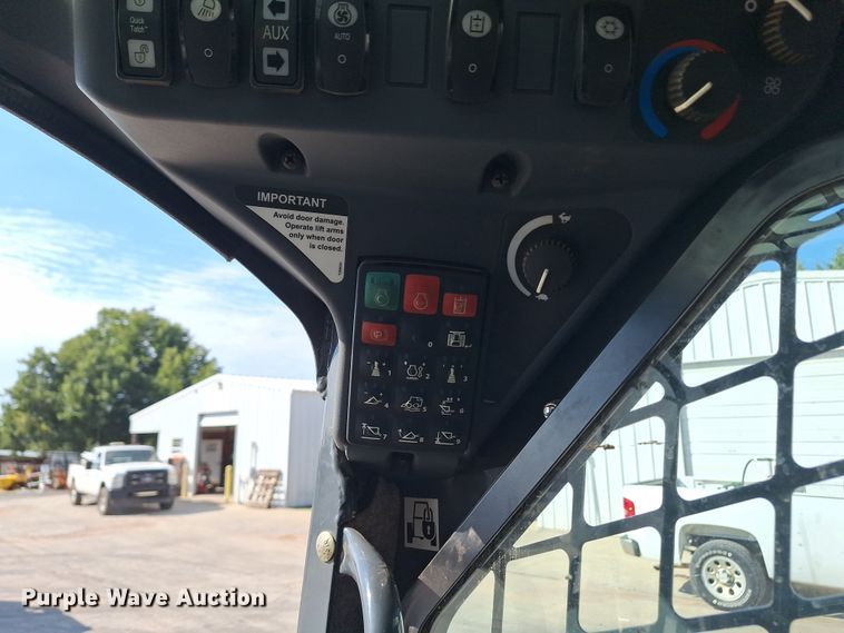 image for item EQ2299 2021 John Deere 333G tracked skid steer loader