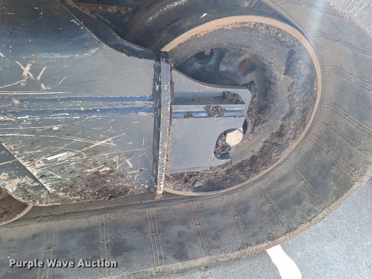 image for item EQ2299 2021 John Deere 333G tracked skid steer loader