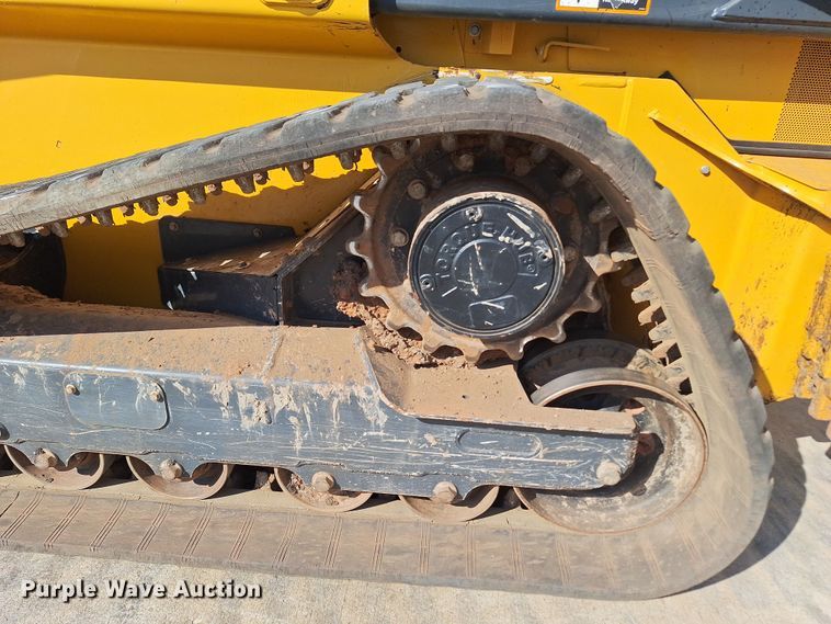 image for item EQ2299 2021 John Deere 333G tracked skid steer loader