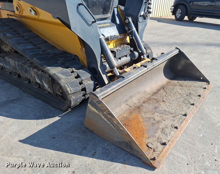 image for item EQ2300 2018 John Deere 333G tracked skid steer loader