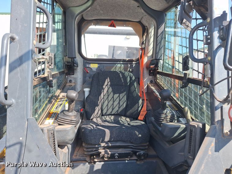 image for item EQ2300 2018 John Deere 333G tracked skid steer loader