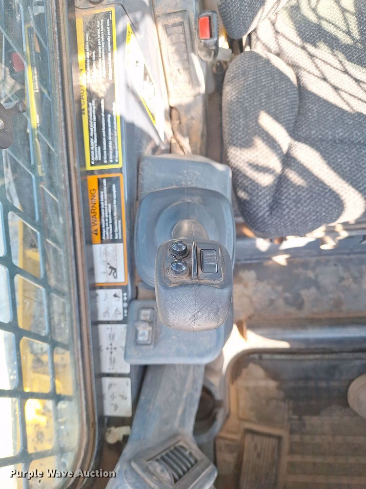 image for item EQ2300 2018 John Deere 333G tracked skid steer loader